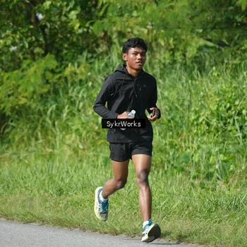 Runner Photo 8153788