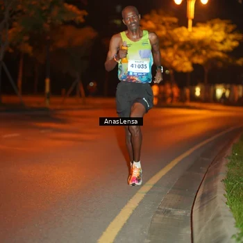 Runner Photo 8154087