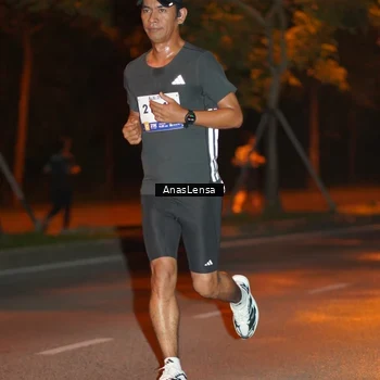 Runner Photo 8154263