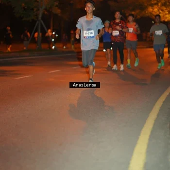 Runner Photo 8154381