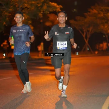 Runner Photo 8154399