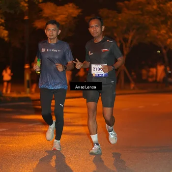 Runner Photo 8154400