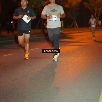 Runner Photo 8154503