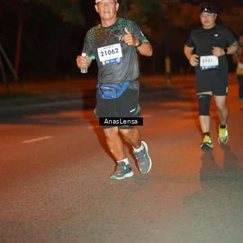 Runner Photo 8155024