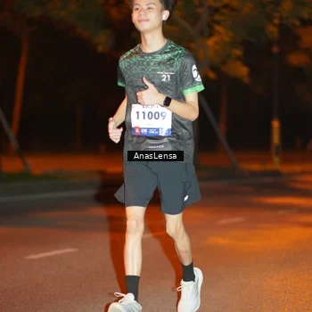 Runner Photo 8155132