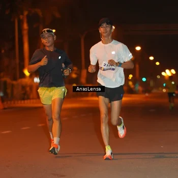 Runner Photo 8155701