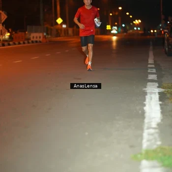 Runner Photo 8156000