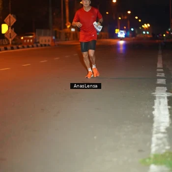 Runner Photo 8156003