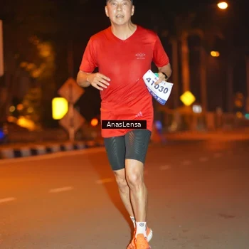 Runner Photo 8156011