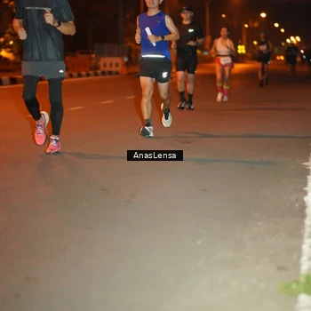 Runner Photo 8156021