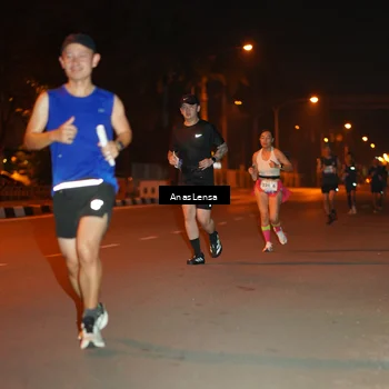 Runner Photo 8156024
