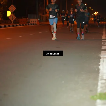 Runner Photo 8156063