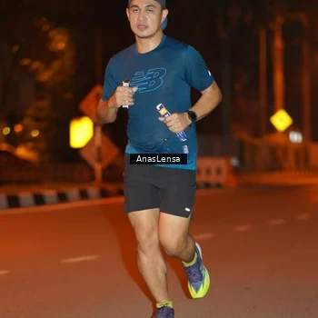 Runner Photo 8156065