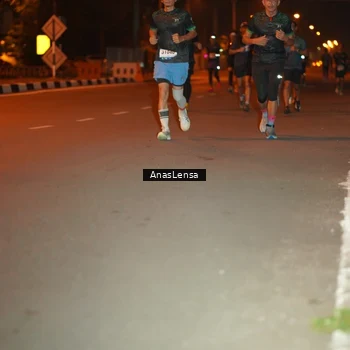 Runner Photo 8156069