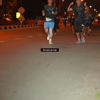 Runner Photo 8156073