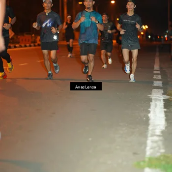 Runner Photo 8156079