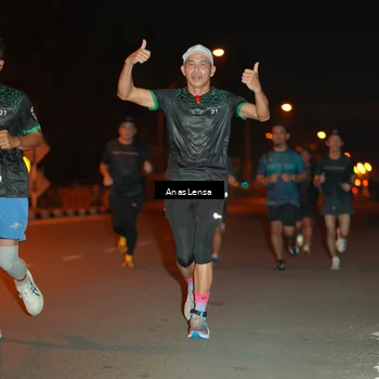 Runner Photo 8156081