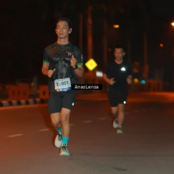 Runner Photo 8156094