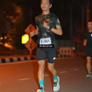 Runner Photo 8156099