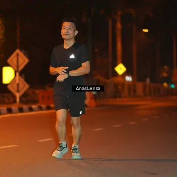 Runner Photo 8156104