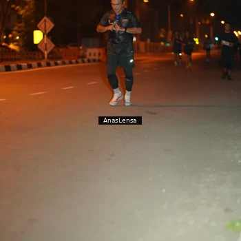 Runner Photo 8156139