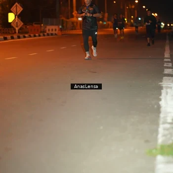 Runner Photo 8156142