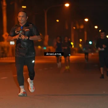 Runner Photo 8156143