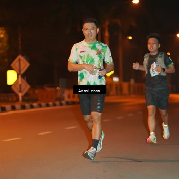 Runner Photo 8156201
