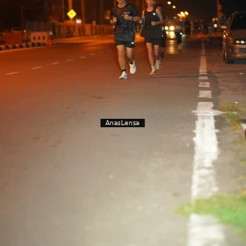 Runner Photo 8156204