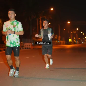Runner Photo 8156206
