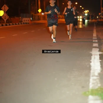Runner Photo 8156213