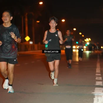 Runner Photo 8156221