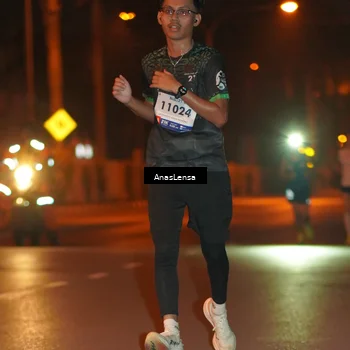 Runner Photo 8156246