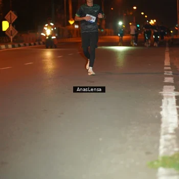 Runner Photo 8156248