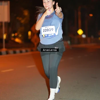 Runner Photo 8156249