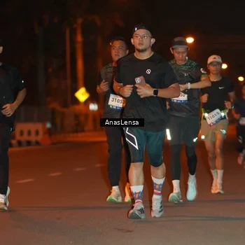 Runner Photo 8156268