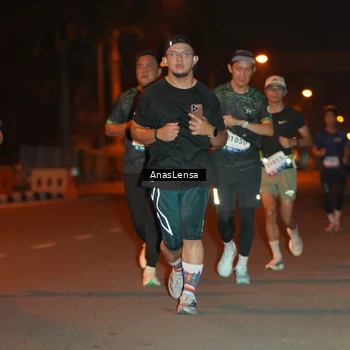 Runner Photo 8156270