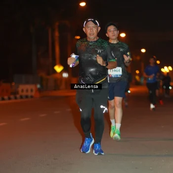 Runner Photo 8156292