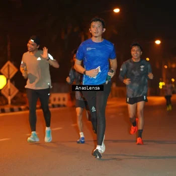 Runner Photo 8156293