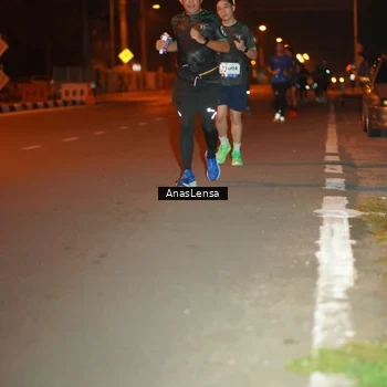 Runner Photo 8156299
