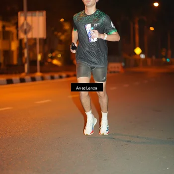 Runner Photo 8156345