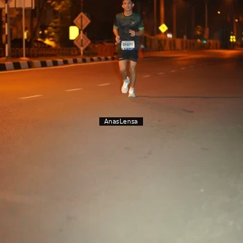 Runner Photo 8156383