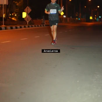 Runner Photo 8156396