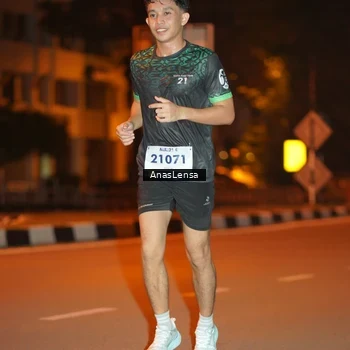 Runner Photo 8156397