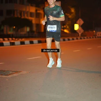 Runner Photo 8156398