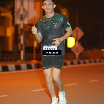 Runner Photo 8156400
