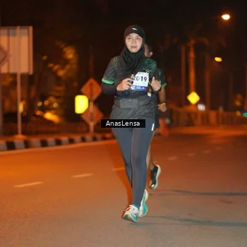 Runner Photo 8156443
