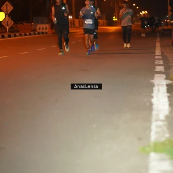 Runner Photo 8156447