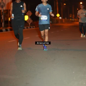 Runner Photo 8156453