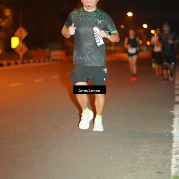 Runner Photo 8156472